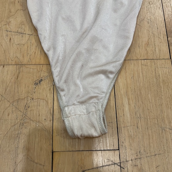 Lisanza Bodysuit Sz 3 - Picture 4 of 15